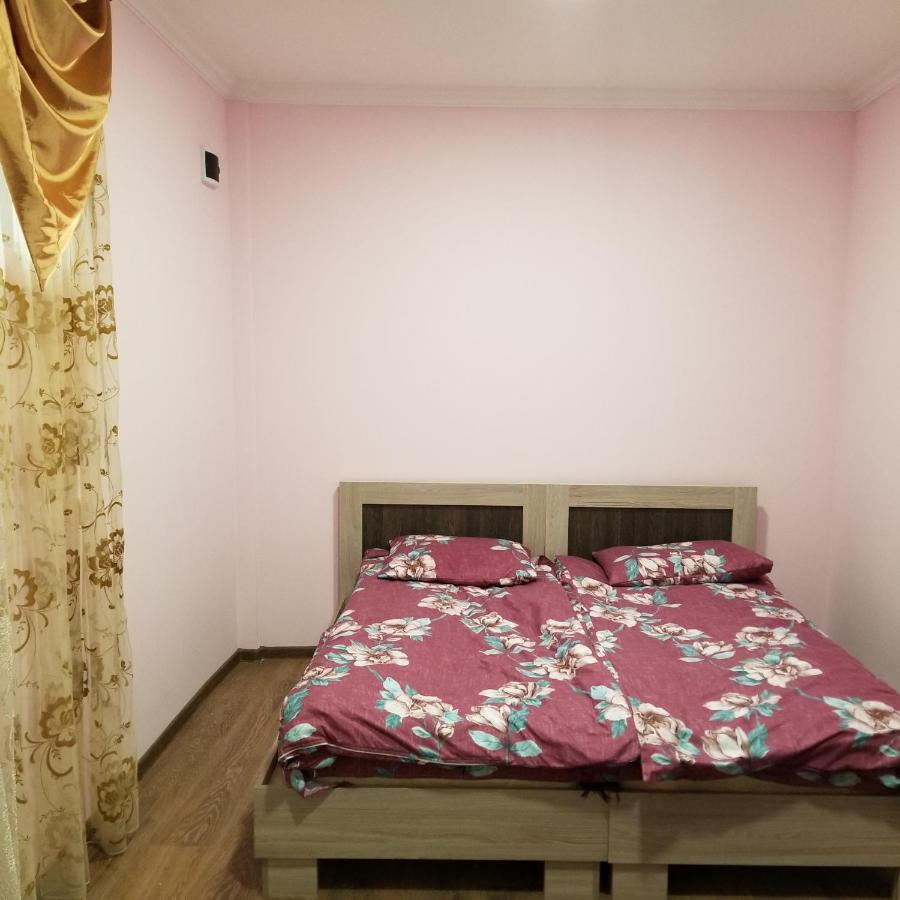 Appartamento Maria Erevan Esterno foto