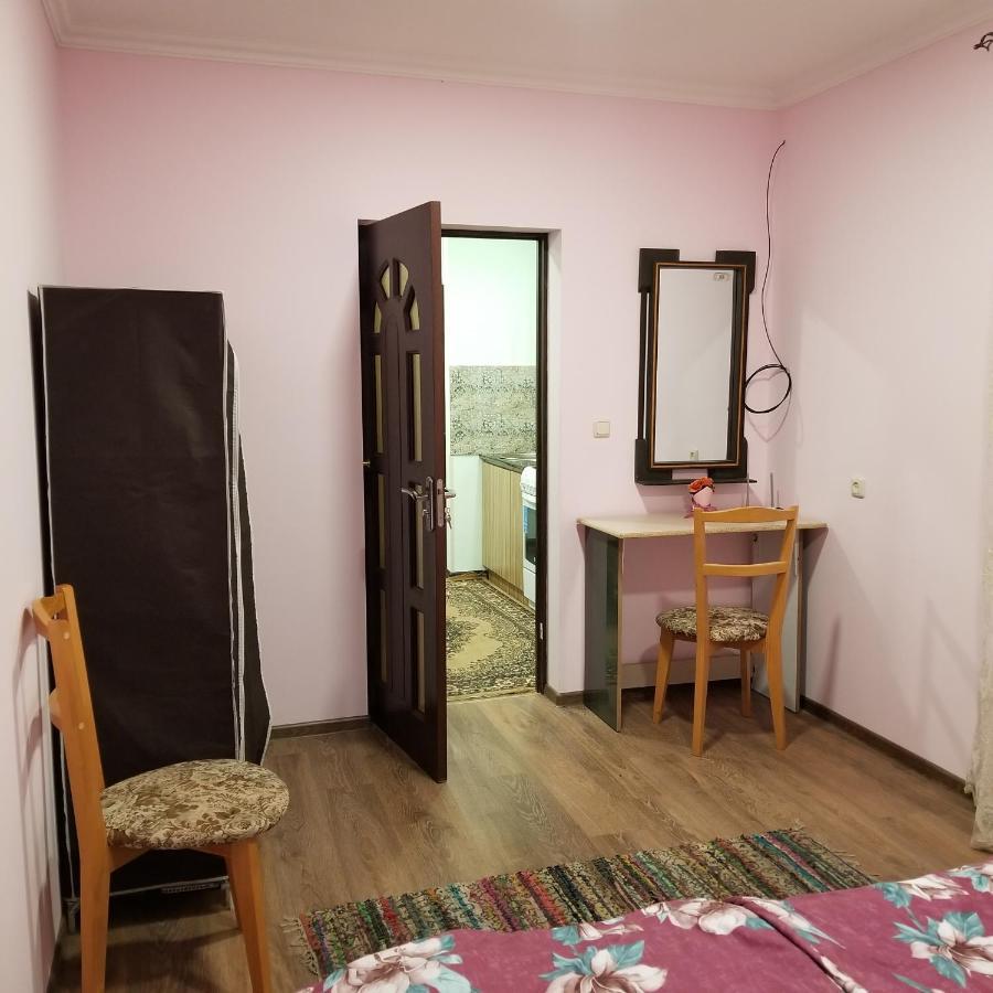 Appartamento Maria Erevan Esterno foto