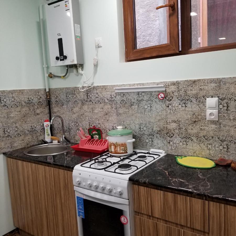 Appartamento Maria Erevan Esterno foto